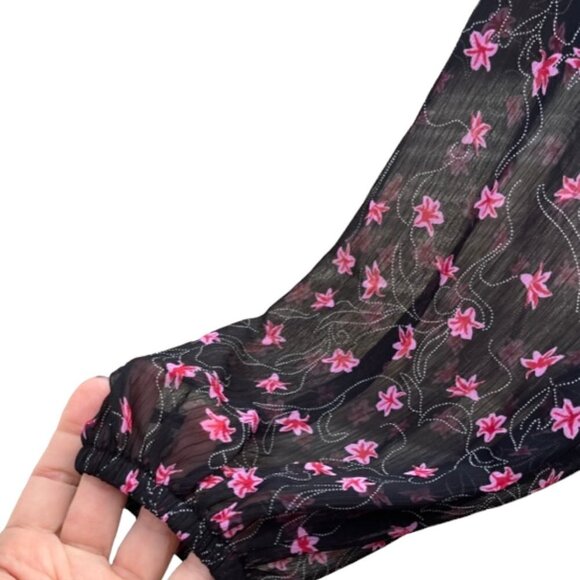 Elizabeth And James EUC Long Sleeve Black Pink Floral Sheer Smocked Neck Top Med - Picture 5 of 16